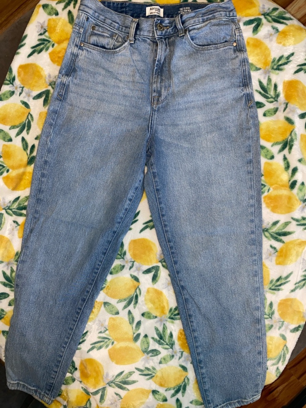 Kensie Washed Light Blue Ultra High Rise Mom Jeans